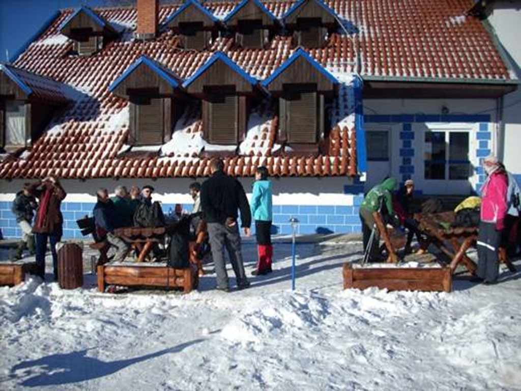 Planinarski dom Besna kobila