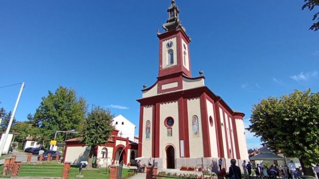 Crkva Svetih apostola Petra i Pavla Rača