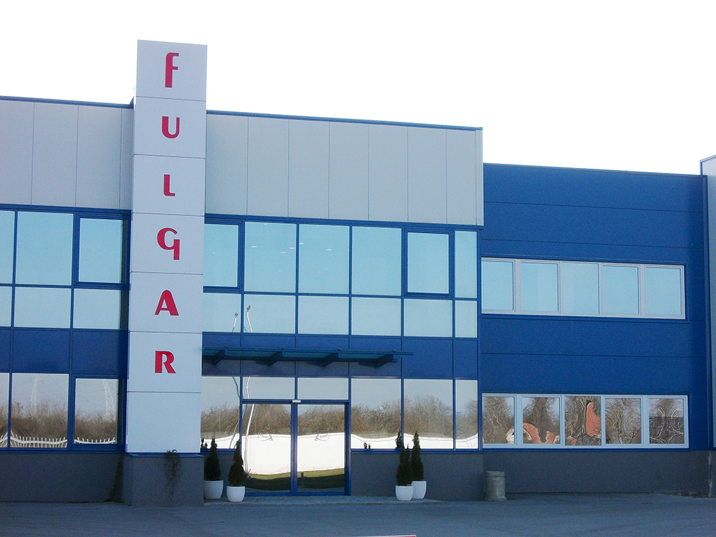 Fulgar east fabrika sintetičkog konca Zrenjanin