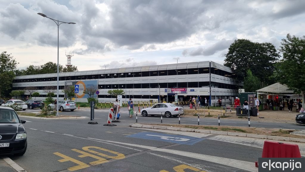 garaža Aerodrom Beograd