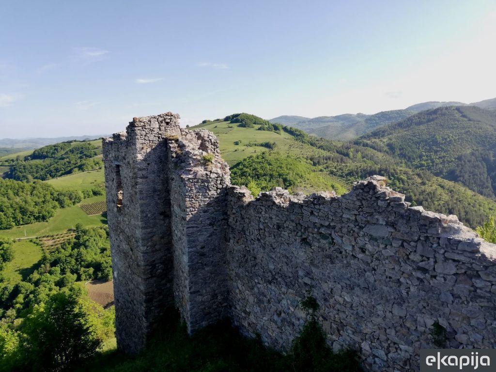 Srednjovekovni grad Koznik kod Aleksandrovca