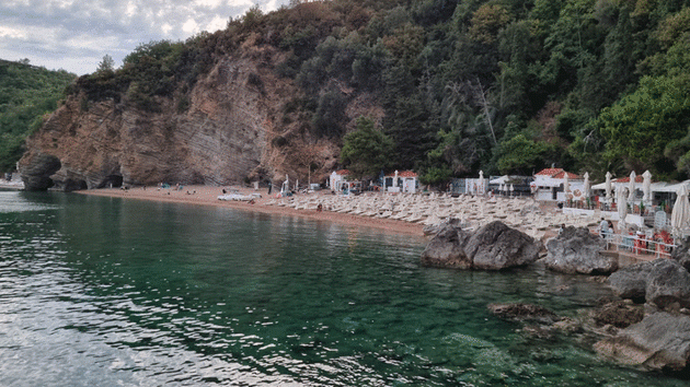 plaža Mogren u Budvi