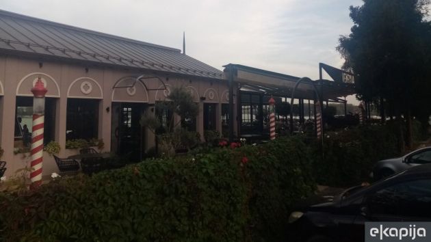 Restoran Venecija na Zemunskom keju