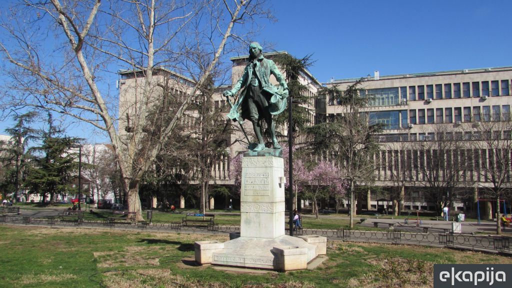 Spomenik Dositeju Obradoviću Studentski park Beograd