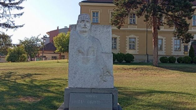 Spomenik vojvodi Milanu Obrenoviću Gornji Milanovac